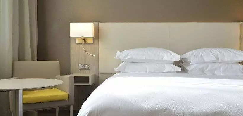 ダブルベッドのクラシックルーム, Ac Hotel By Marriott Marseille Prado Vélodrome