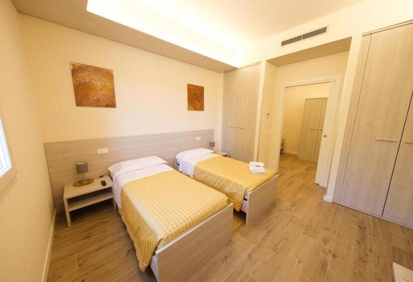 غرفة قياسية ثلاثية, Albergo Zoello Je Suis