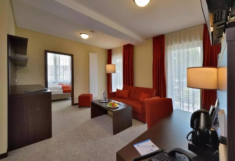 Suite Familiare, Aribo