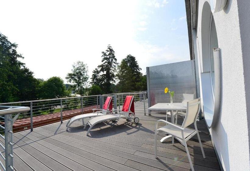 适合残疾人使用的标准间, Aribo