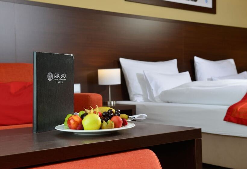 高级单人间, Aribo