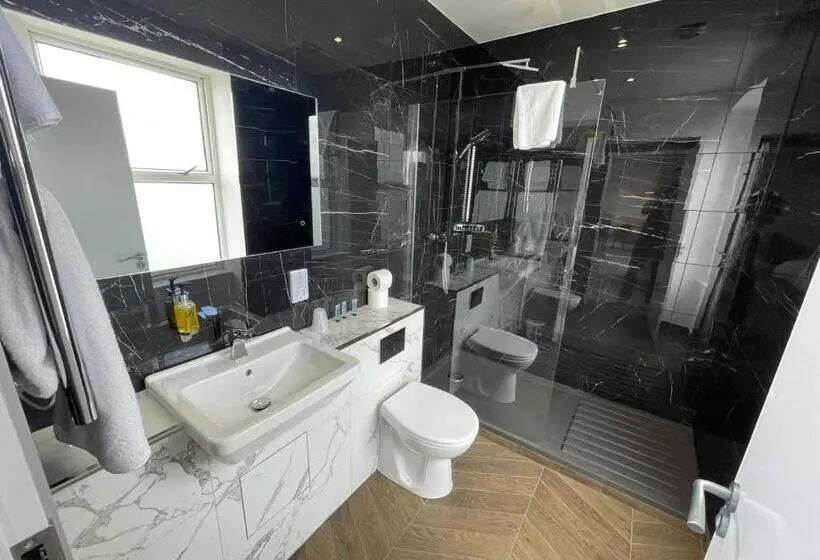 キングサイズベッドのスイートルーム, Best Western Lancaster Morecambe Lothersdale