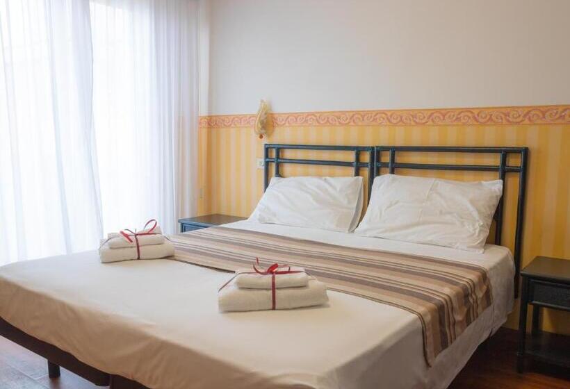 エコノミールーム, Consul Family