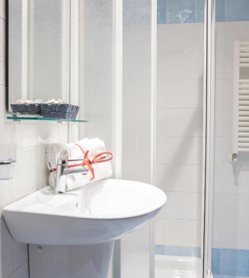 エコノミールーム, Consul Family