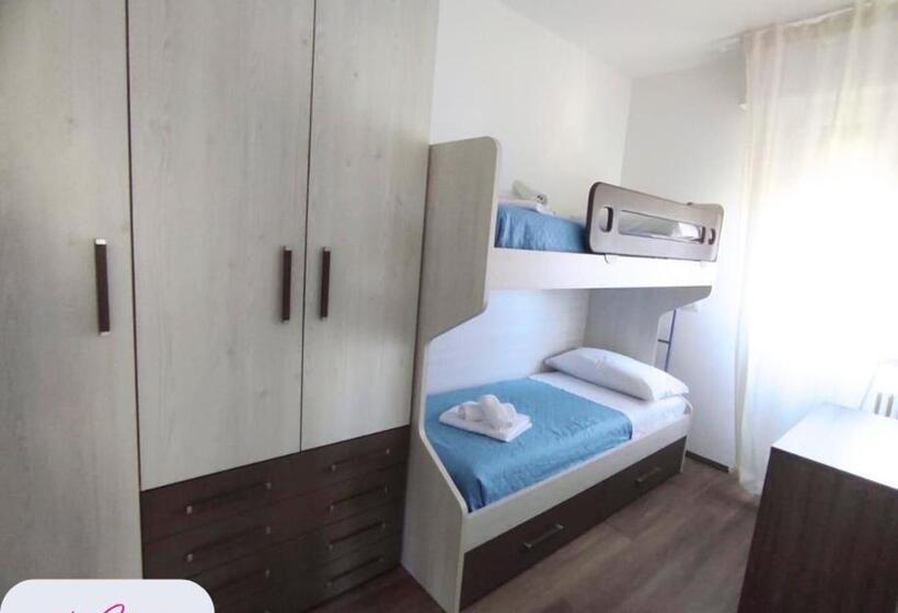 2ベッドルームアパートメント, Consul Family