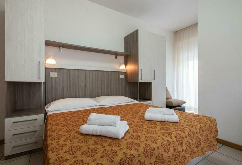 スタンダードルーム, Consul Family