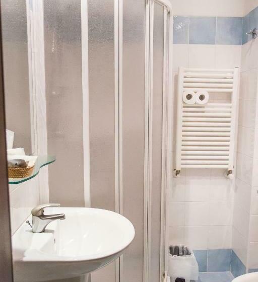 スタンダードルーム, Consul Family