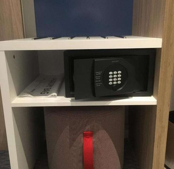 适合残疾人使用的标准间, Holiday Inn Express St. Albans M25, Jct.22