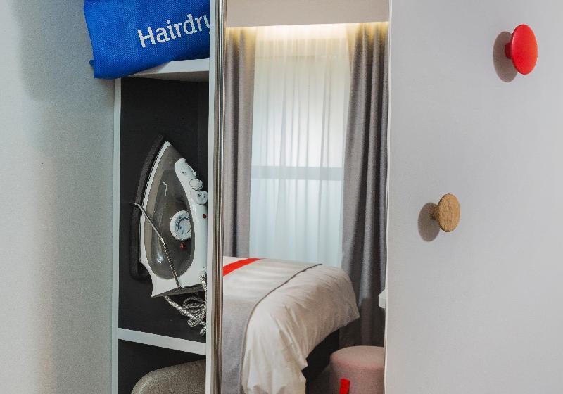Номер Стандарт Адаптированный для Инвалидов, Holiday Inn Express St. Albans   M25, Jct.22