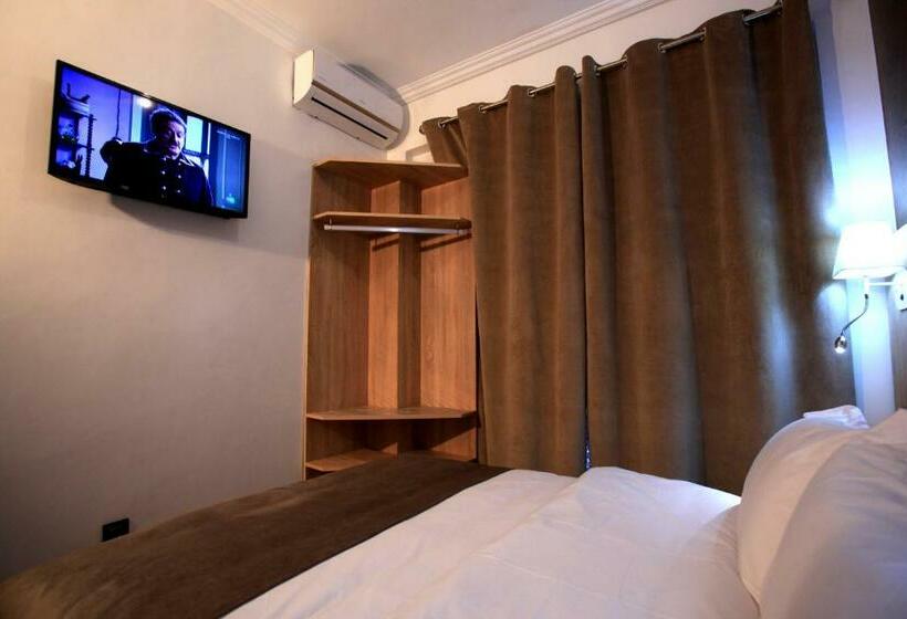 Superior Oda, Ichbilia فندق اشبيلية