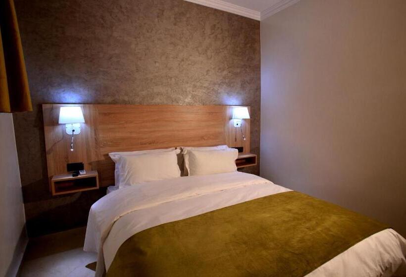 Superior Oda, Ichbilia فندق اشبيلية