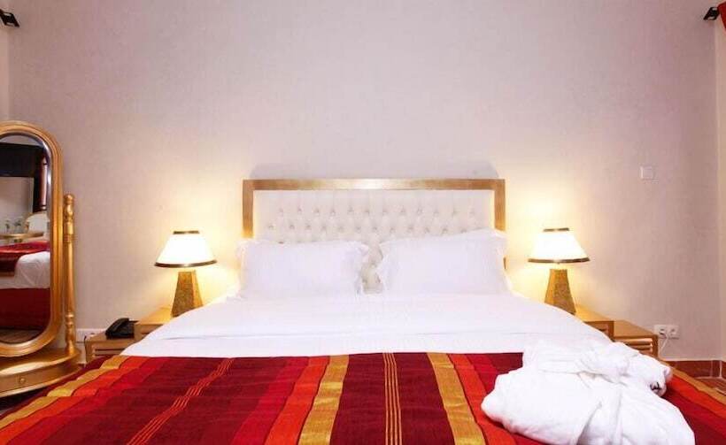 اتاق لوکس, La Villa Racine