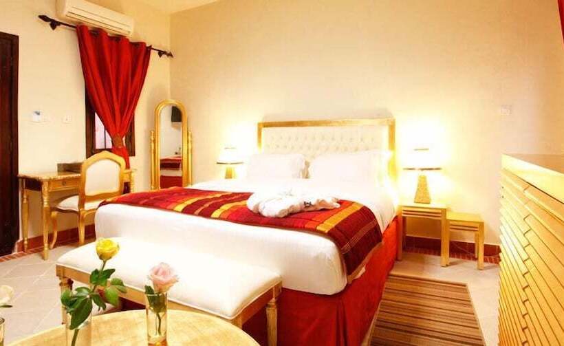 اتاق لوکس, La Villa Racine