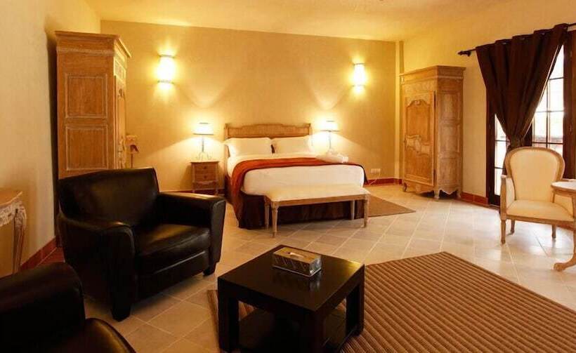 اتاق لوکس, La Villa Racine