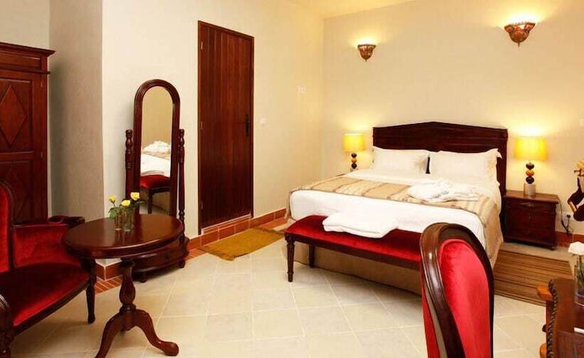 اتاق لوکس, La Villa Racine