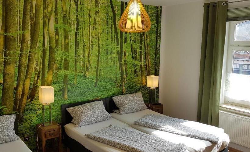 Апартаменты 2 Спальни, Pension Zur Sonne 24/7