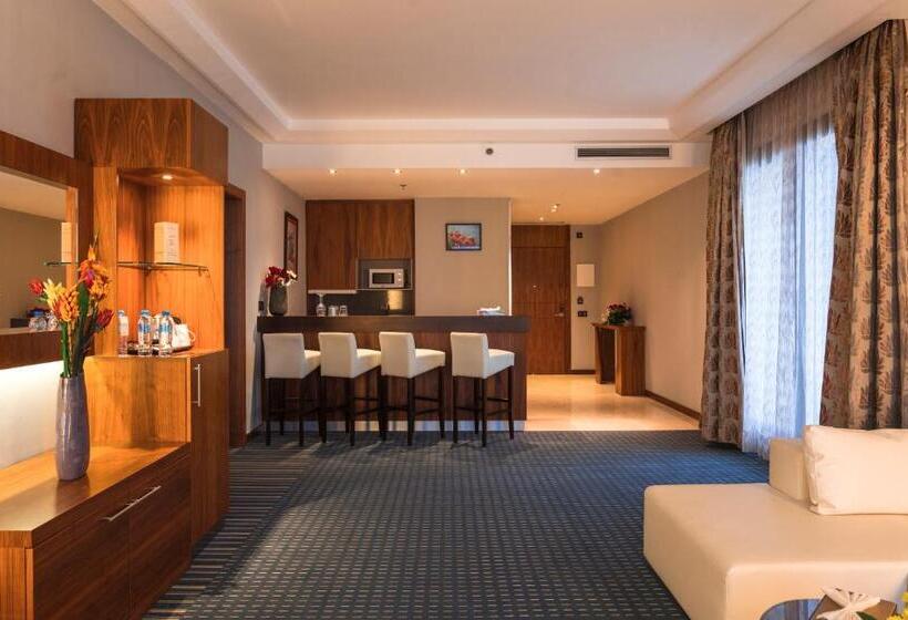سوئیت با تخت بزرگ, Royal Tulip Skikda