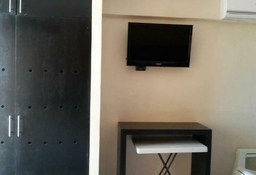 סוויטה נוף לבריכה, & Suites Domani