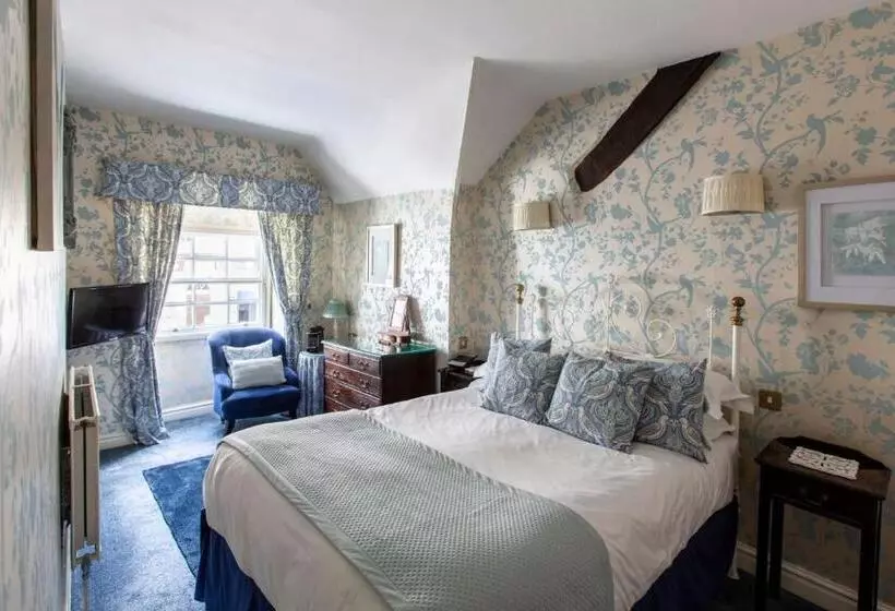 スタンダードルーム, The Bull And Townhouse, Beaumaris  The Inn Collection Group