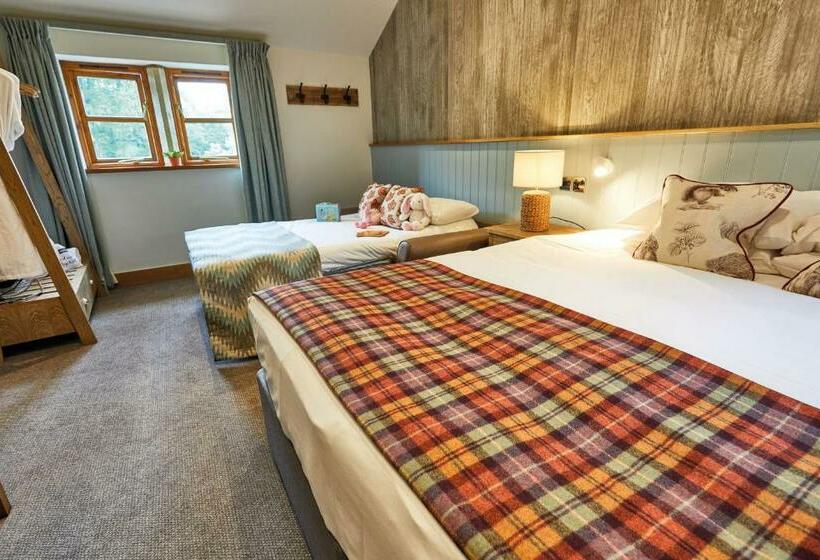 חדר משפחתי, The Lister Arms