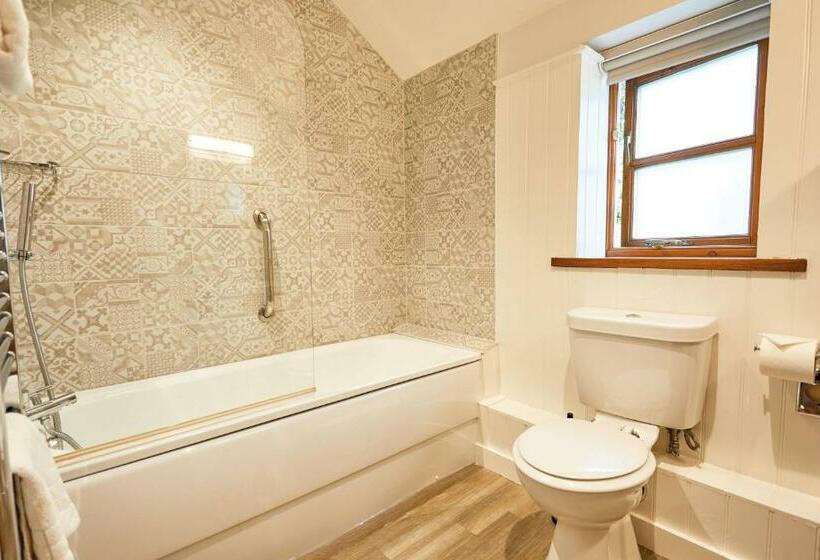 חדר סופריור, The Lister Arms