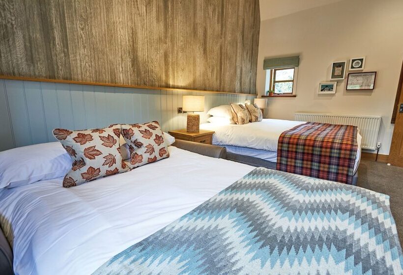 חדר משפחתי, The Lister Arms