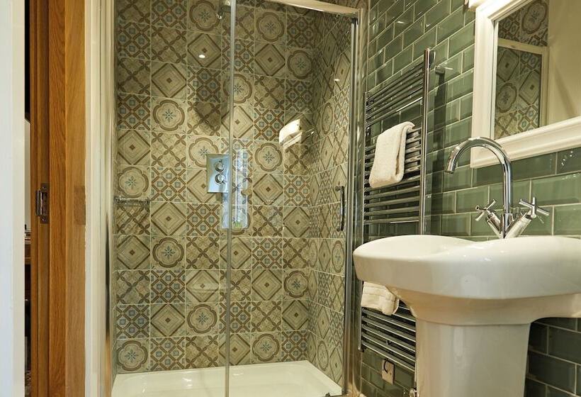 חדר דלוקס, The Lister Arms