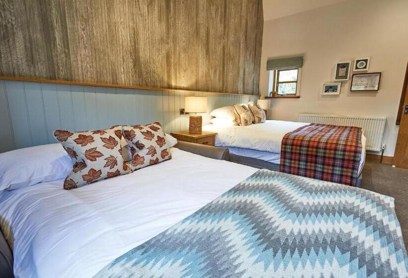 חדר משפחתי, The Lister Arms