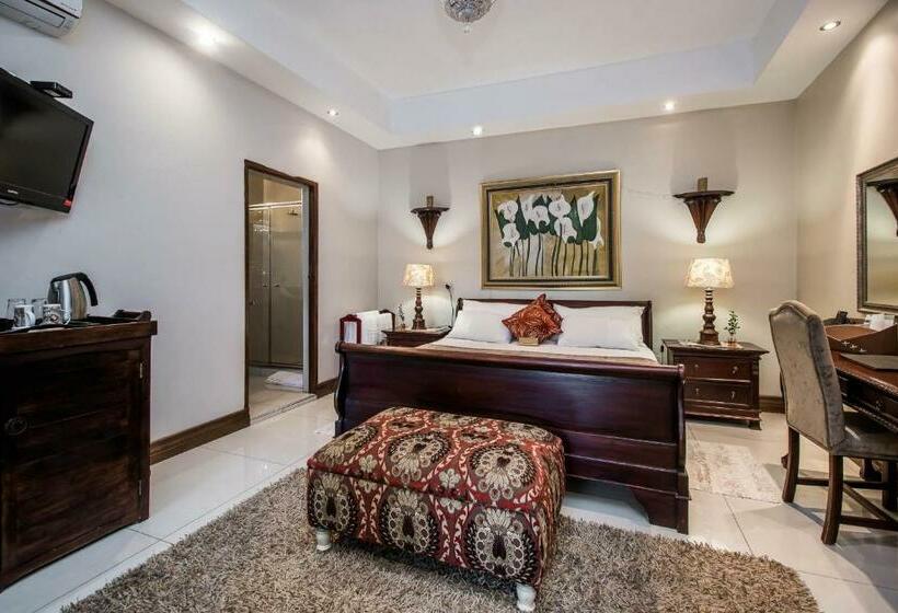 اتاق لوکس با تخت بزرگ, Villa Amor