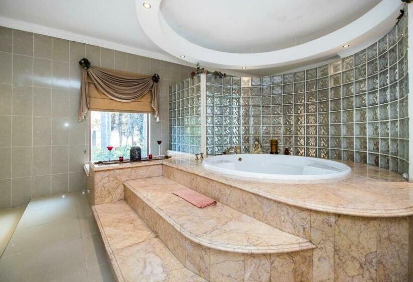 سوئیت پرزیدنت, Villa Amor