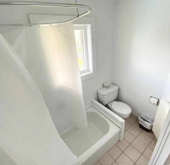 חדר אקונומי, Auberge De Nos Aieux