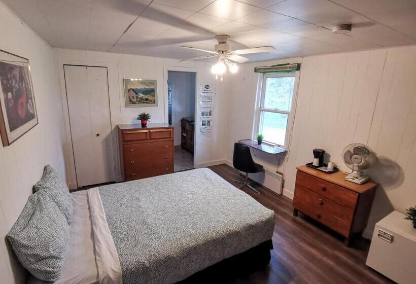 חדר אקונומי, Auberge De Nos Aieux