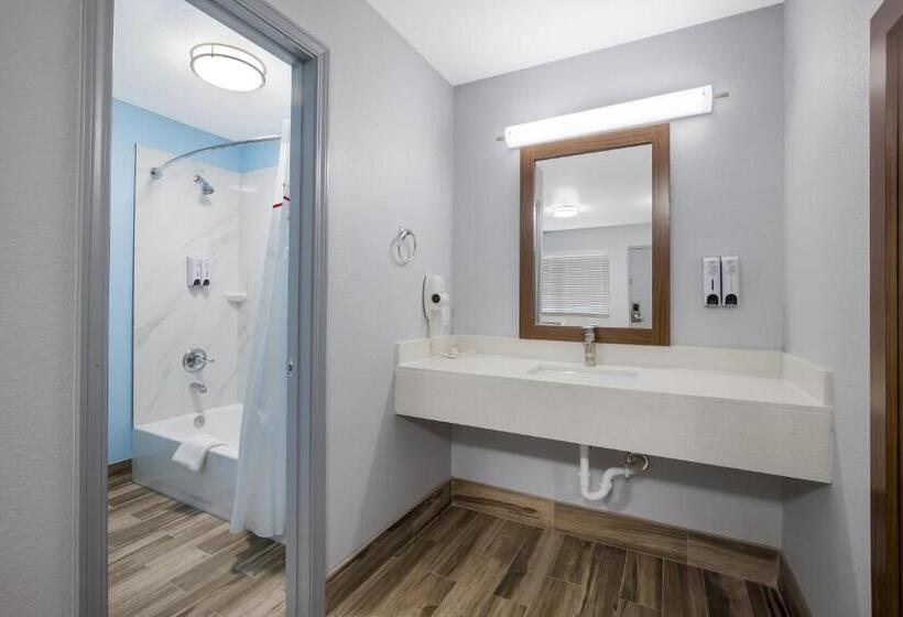 キングサイドベッドのスタンダードワンルーム, Hometowne Studios By Red Roof Orange, Tx