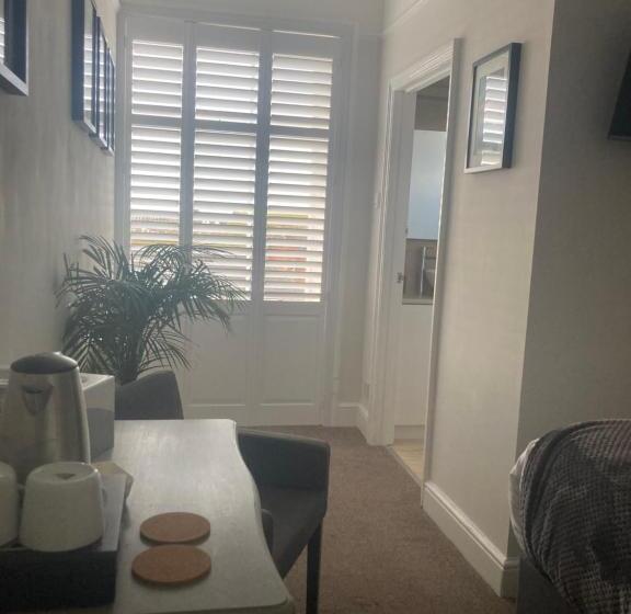 스탠다드 룸, The Esplanade