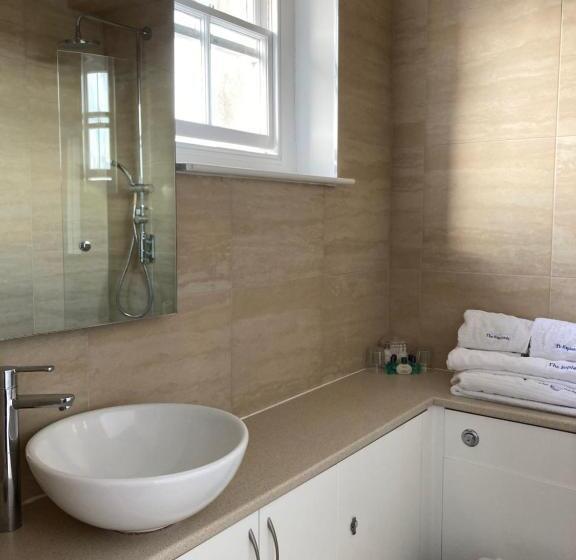 스탠다드 룸, The Esplanade