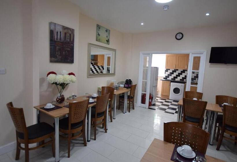 غرفة قياسية حمام مشترك, Woodlands Lodge Ilford