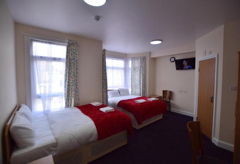 غرفة قياسية رباعية, Woodlands Lodge Ilford