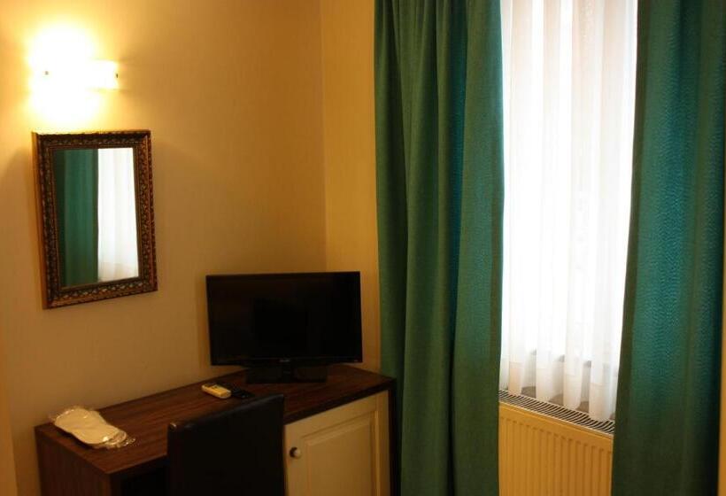 Quarto Familiar Deluxe, Sağıroğlu Otel