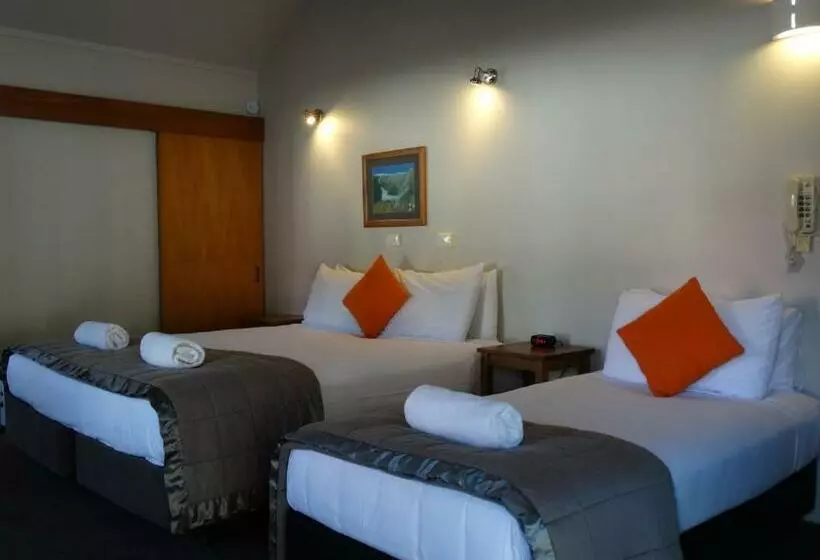 Perhestudio, Alpine Glacier Motel