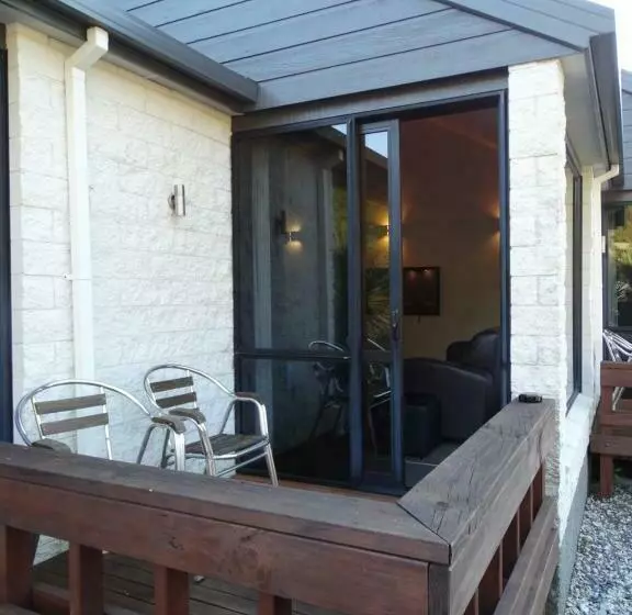 Standard-studio Parveke, Alpine Glacier Motel