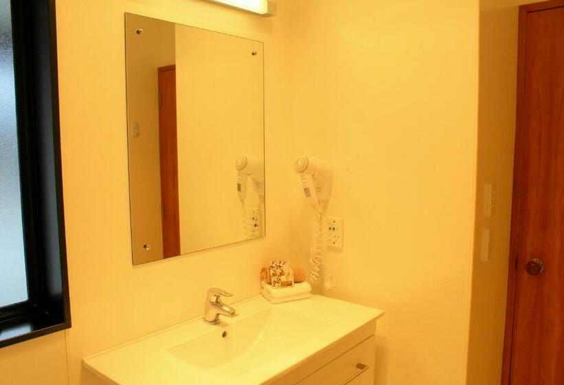 Студио Стандарт с Балконом, Alpine Glacier Motel