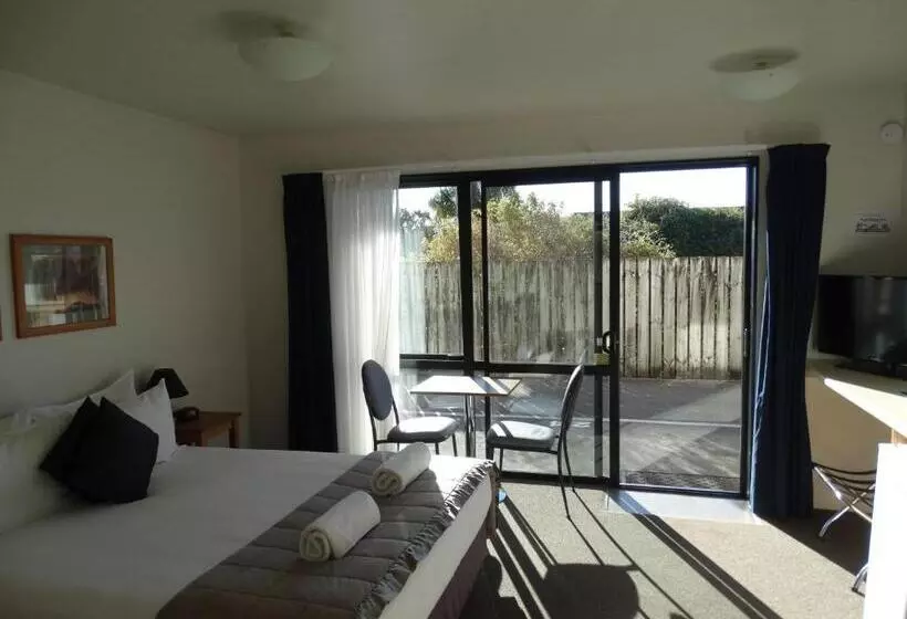 Standard-studio, Alpine Glacier Motel