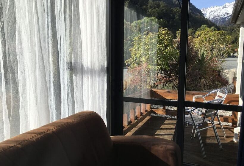 Студия Стандарт, Alpine Glacier Motel