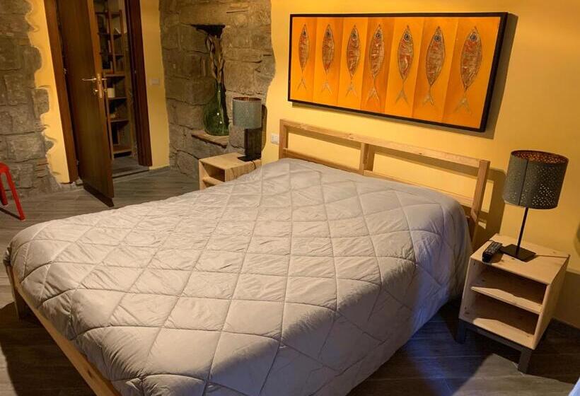 اتاق لوکس با بالکن, Al Cardinale