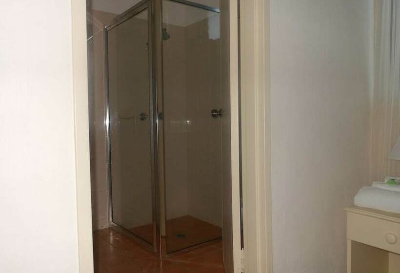 غرفة قياسية, Bogong Moth Motel