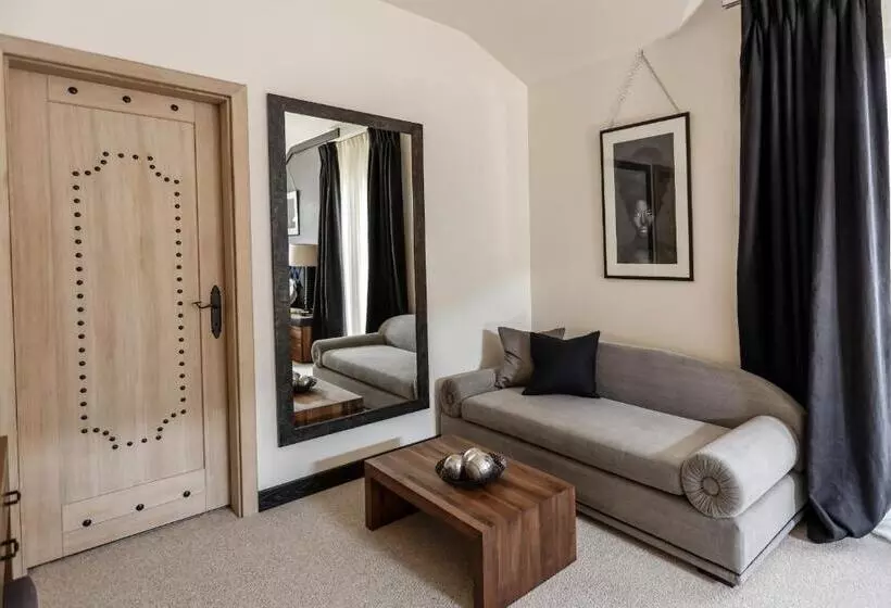 اتاق لوکس با بالکن و چشم‌انداز دریا, Boutique Hotel Casa Del Mare Pietra