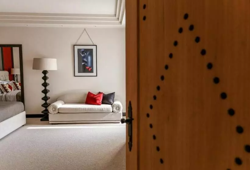 اتاق لوکس با بالکن و چشم‌انداز دریا, Boutique Hotel Casa Del Mare Pietra