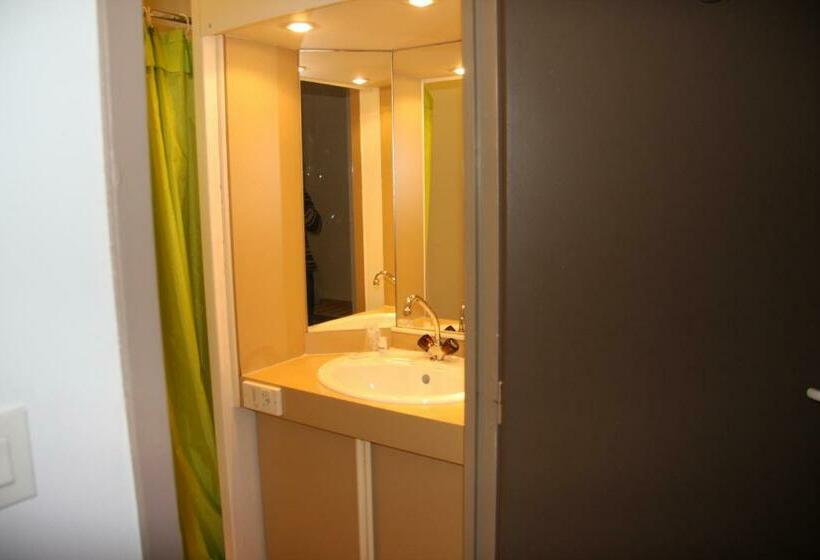 חדר סטנדרט, Brit Hotel Cherbourg