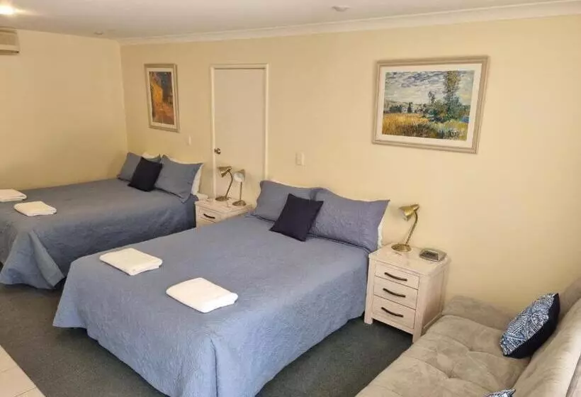 استودیوی لوکس, Emu Point Motel