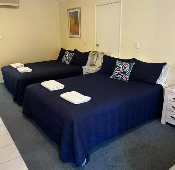 استودیوی لوکس, Emu Point Motel